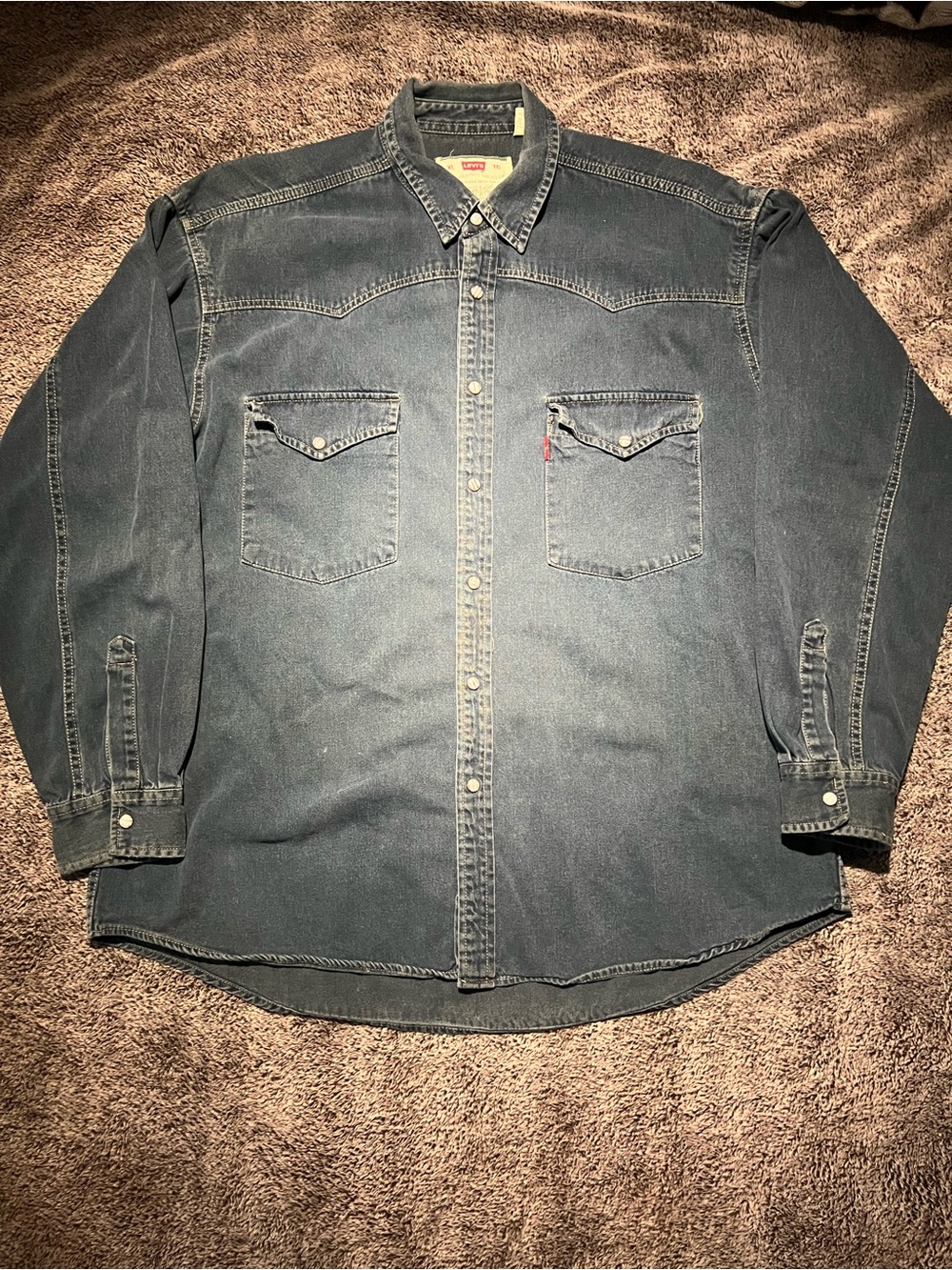 VTG Levi’s pearl snap button up